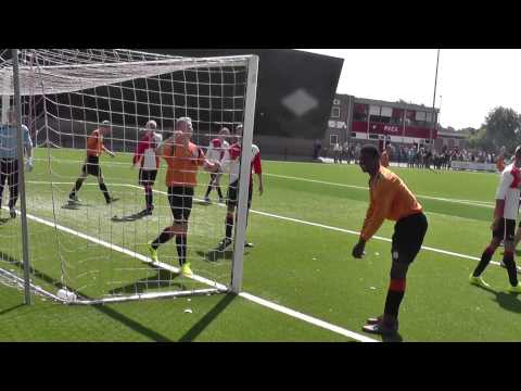 23 aug 2014 PVCV B1 - VV De Meern B1 bkr 0-9 Vinny op paal