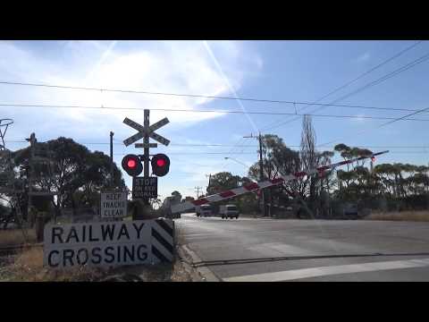 Maidstone St Level Crossing, Altona