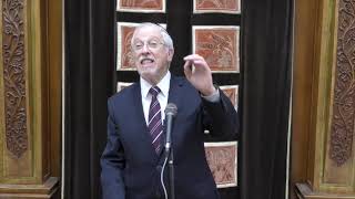 כב׳ הרב מרדכי דוד נויגרשל | ראשונים כמלאכים - ל"ג בעומר (הרב מרדכי דוד נויגרשל) - התמונה מוצגת ישירות מתוך אתר האינטרנט יוטיוב. זכויות היוצרים בתמונה שייכות ליוצרה. קישור קרדיט למקור התוכן נמצא בתוך דף הסרטון