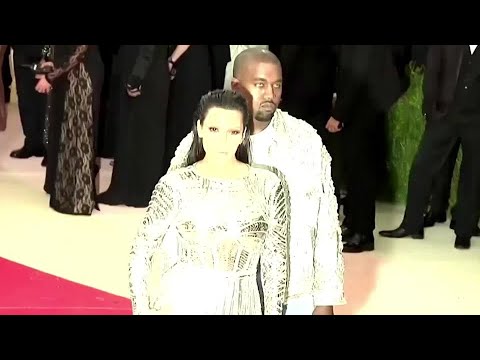 キムとカニエの交際年表 (A timeline of Kim and Kanye's relationship)