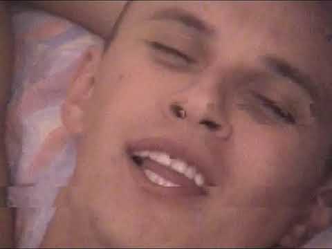 Deda nas izbacio Pirovac 2000