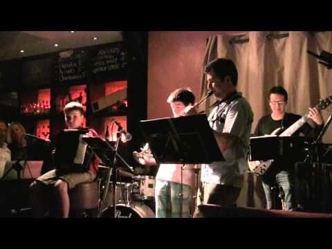 Jazz via Brasil Group feat Lino (10) & Luís (13) Botter Maio - Maria Maria (Milton Nascimento)