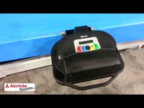 Alemlube Automotive Scissor Lift in action from Ravaglioli