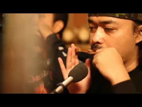 NOAH Feat Karinding Attack - Sahabat (Official Music Video)