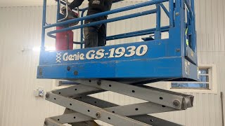 Škarjasta dvižna ploščad Genie GS -1930 naprodaj - Slika 4 | Machineryline SI Škarjasta dvižna ploščad Genie GS -1930 | Slika 4 - Machineryline