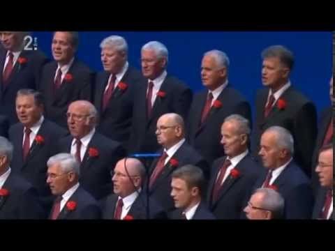 Partizanski pevski zbor - Stoji tam v gori partizan