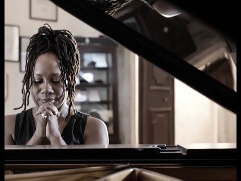 Songwriter Feature - Lisa Marie Simmons