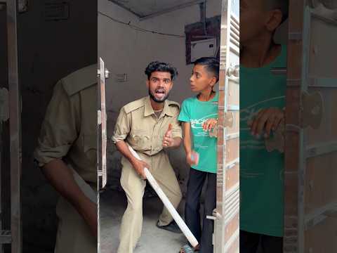 पुलिस और चिंग्गम मेन की कहानी 😳😨😱#emotional #motinaltional #trending #viralvideo