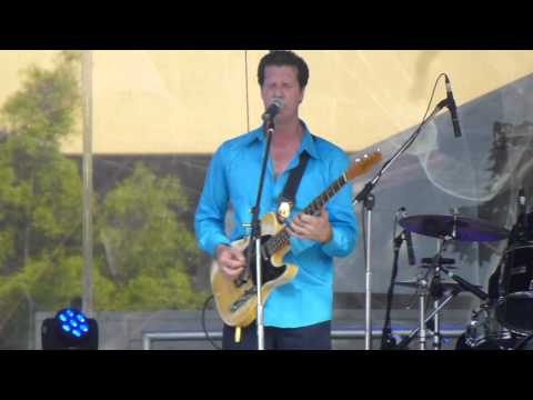 Darren Jack 2014-10-25 at The Sydney Blues Festival, Windsor