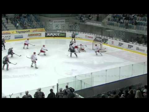 18. kolo: Piráti Chomutov - HC Oceláři Třinec 5:3