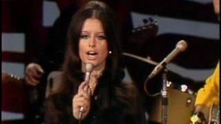 Jessi Colter ~ What&#39;s Happened To Blue Eyes (LIVE)