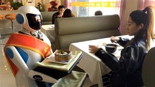In Beijing, Robot Waitresses Are Happy to Serve