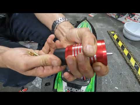 SSS 4092 1800kv motor install on the ProBoat SonicWake 36"