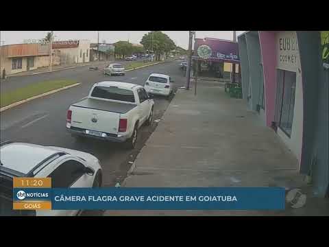 Câmera registra grave acidente e revela dinâmica da colisão em Goiatuba
