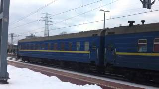 preview picture of video 'Train Warsaw - Kiev at Warszawa Gdanska (Поезд Варшава - Киев)'