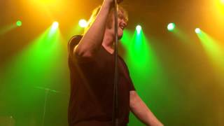 Hipit rautaa / Eppu Normaali