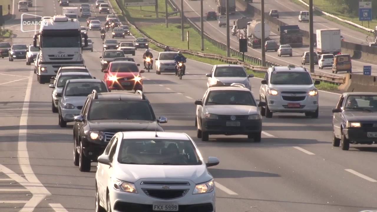 Quase 15 mil são multados por não ligar farol baixo