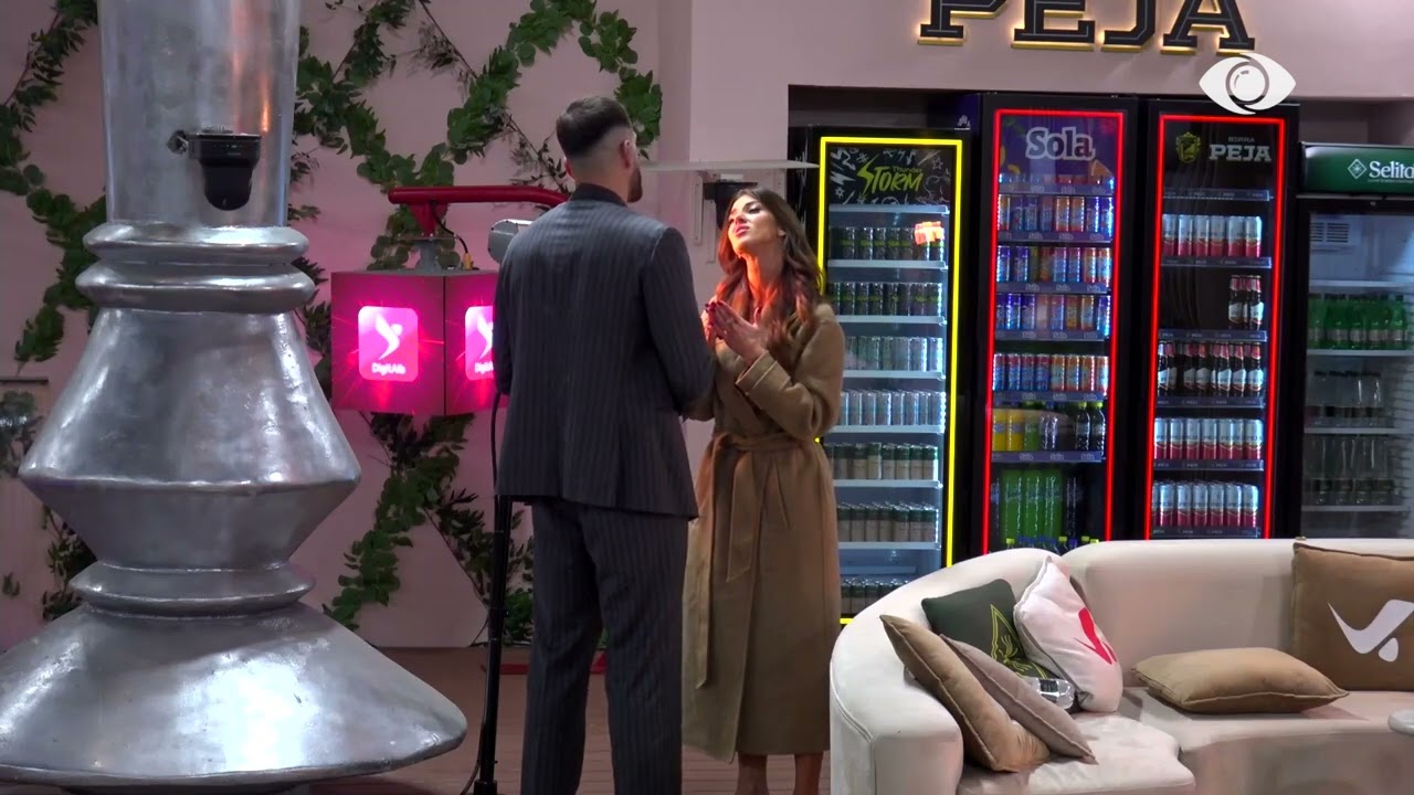 “Të lutem”/ Vijon biseda mes Loredanës dhe Jozit: Këtu brenda po të them…