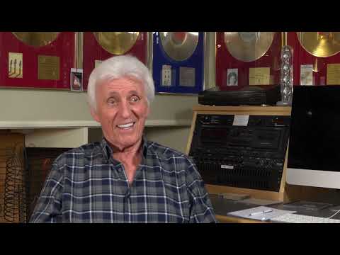 GuitarStory: Bruce Welch -  How The Shadows were named...