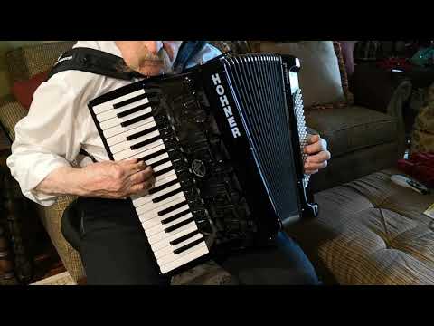 HOHNER AMICA IV LMMH 37/96 Accordion