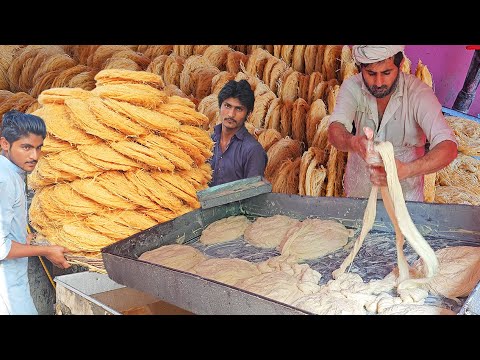 Amazing PHENI Cooking Skills | RAMADAN Street Sweet Dish | Pheni Making Process! Street Food Karachi