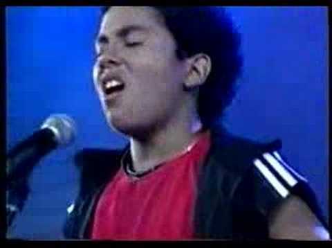 Jay Kid sings Stranger in Moscow in India