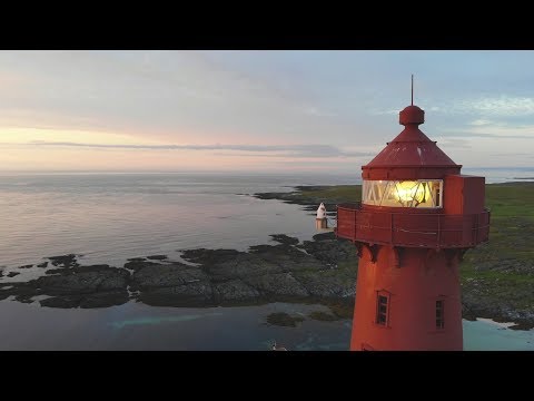 Slettnes fyr / Slettnes lighthouse [4K aerial footage]