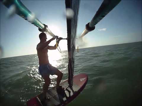 Windfoiling on Fanatic SkySup WS