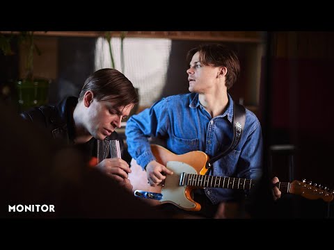 Junior Brielle – Barn Skrattar i Bakgrunden | Monitor Sessions