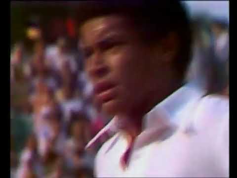 French Open 1978 3R - Guillermo Vilas v Yannick Noah