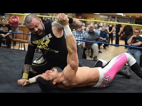 Mac Daniels vs. Mike McCarthy - Limitless Wrestling (Let's Wrestle)