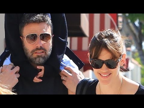download lagu mp3 mp4 Jennifer Garner Ben Affleck Ice Cream, download lagu Jennifer Garner Ben Affleck Ice Cream gratis, unduh video klip Jennifer Garner Ben Affleck Ice Cream