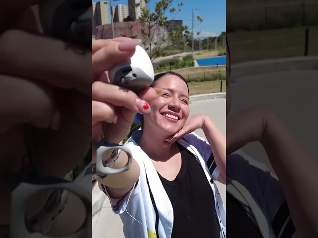 Vídeo relacionado con HIYQIN Mini Trípode para Instax PAL, Soporte de Cámara Instantánea/Trípode de Cámara Portátil Compatible con Fujifilm Instax PAL/EVO/70/LOMO - Blanco