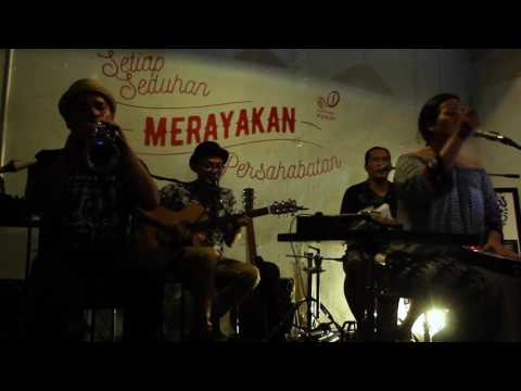 Bonita and The Hus Band live belongToEachOther tour 2017 part 3