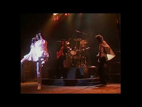 Videoclip de Now I'm Here (Live At The Rainbow, London / November 1974) — Queen