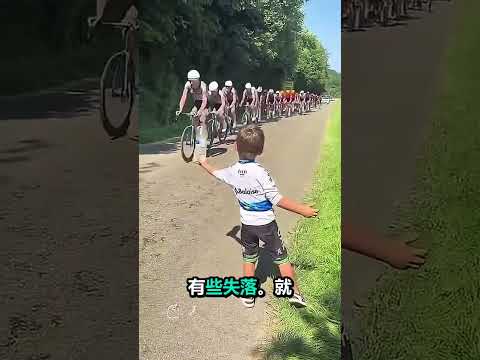 “没有人拿他的水…直到有一个骑行者让他开心了一天！🥹🚴❤️”