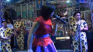 Download lagu 06 LESTI Terguncang mp3 Download lagu 06 LESTI Terguncang mp3