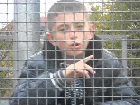 Dini- Pom Mungon {Official Video}