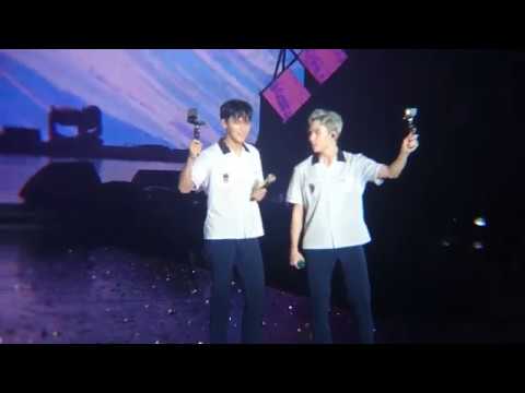 170929 Seventeen Singapore - Mingyu Vernon ment Diamond Edge concert