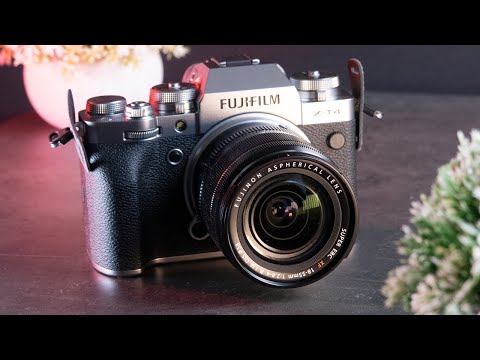 Photographer VS Graphic Designer | ART WAR