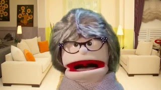 "Mike The Pipe" At Punk Rock Swap Meet