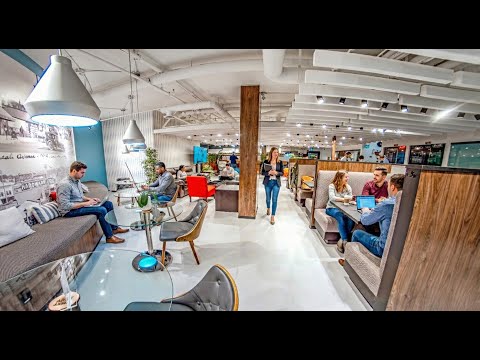 Lounge Area & Hot Desks