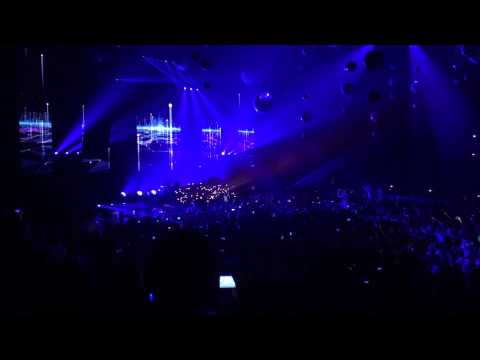 Yves V LIVE Opening  @ Lotto Arena - Antwerp (Part 1)