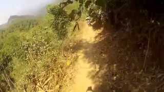 preview picture of video 'Dirt biking Vietnam: Laos Border - Xuan Nha Natl park/ Son La'