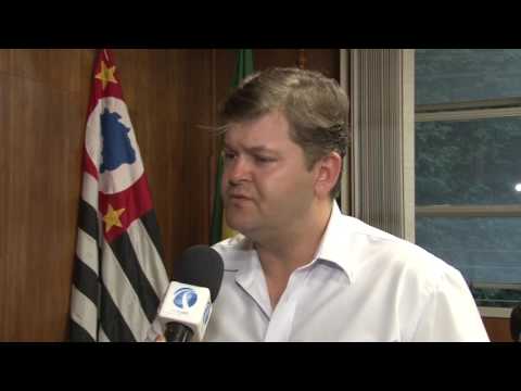 Prefeito de Rio Claro recebe população no gabinete