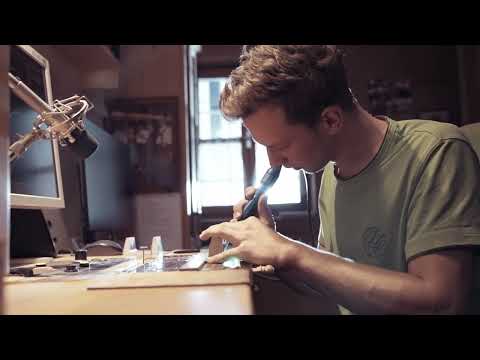 Stimmarbeiten - Einblicke in den Harmonikabau Jamnik - Part 13