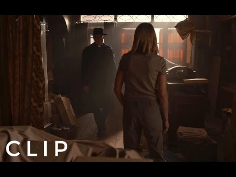 Dark S2E5-Noah talks to Charlotte