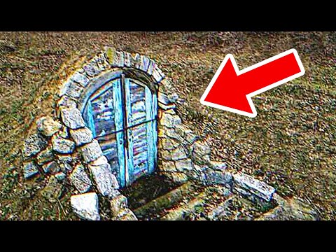 Stará žena zavedla chlapce do lesa k tajným dveřím, pak mu řekla, aby vešel dovnitř...