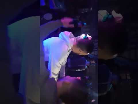 Cheb khalil staifi live  jibo lagmi man nkhla شاب خليل يلهب مدينة  سطيف.... مع العازف حسني مامادو