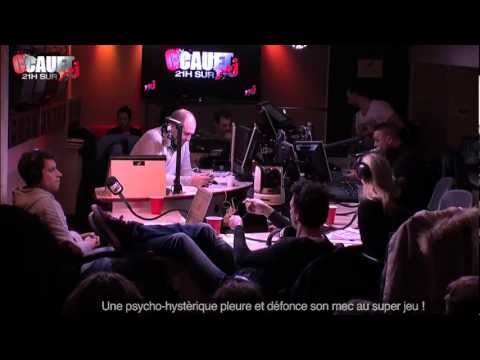A psycho-hysterical woman cries and beats up her boyfriend in a super game - C'Cauet on NRJ